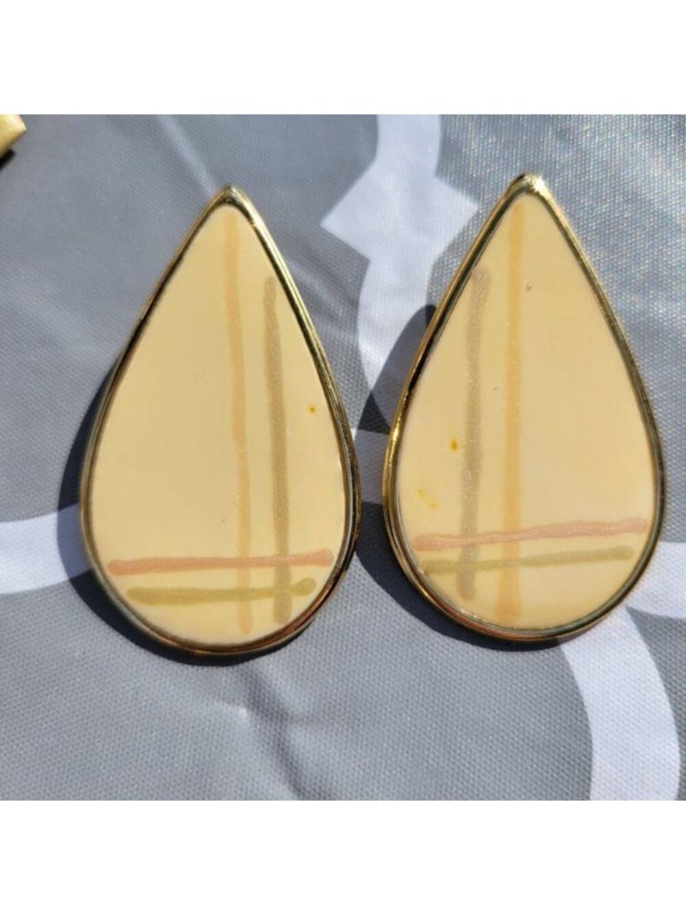 Set of 4 1980's Goldtone Pierced Earrings - Picture 3 of 6
